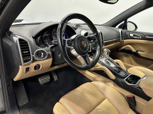 2017 Porsche Cayenne S