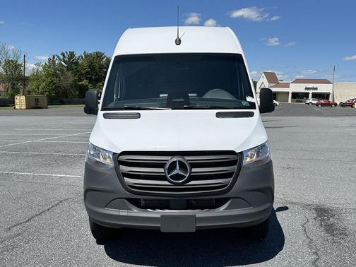 Arctic White 2026 Mercedes-Benz Sprinter 2500 Standard Roof