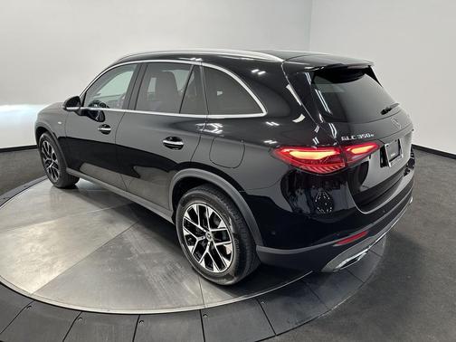 2025 Mercedes-Benz GLC 350e Base