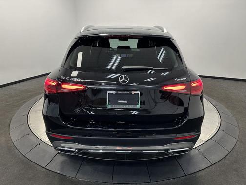 2025 Mercedes-Benz GLC 350e Base