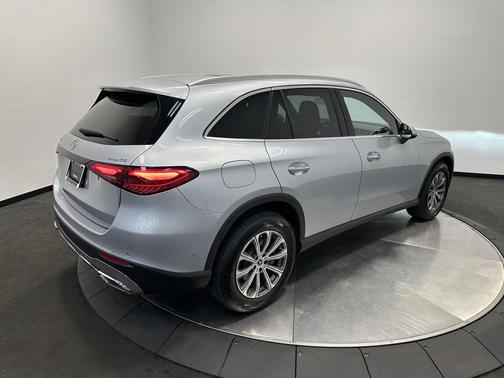 Cirrus Silver Metallic 2026 Mercedes-Benz GLC 300 4MATIC