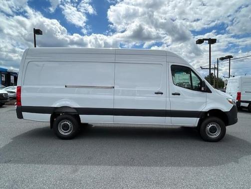 2025 Mercedes-Benz Sprinter 2500 High Roof