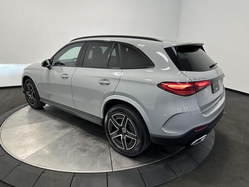 MANUFAKTUR Alpine Grey 2026 Mercedes-Benz GLC 300 4MATIC