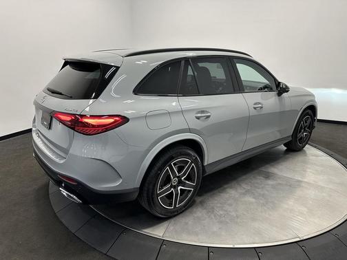 MANUFAKTUR Alpine Grey 2026 Mercedes-Benz GLC 300 4MATIC