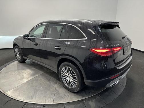 2026 Mercedes-Benz GLC 300 4MATIC