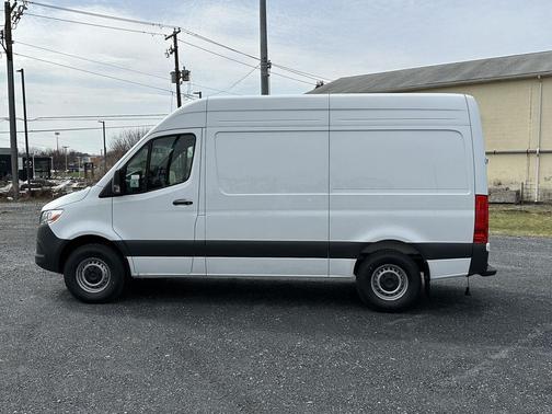 Arctic White 2026 Mercedes-Benz Sprinter 2500 High Roof