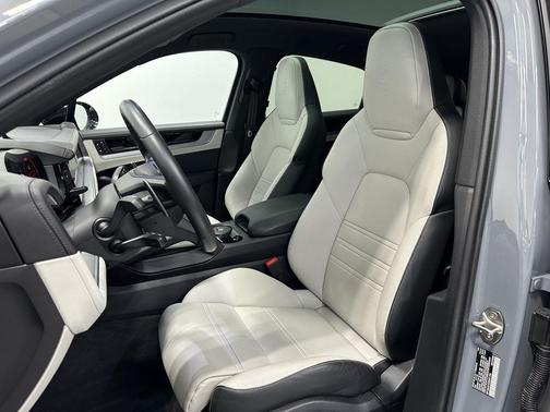 2025 Porsche Cayenne Cayenne