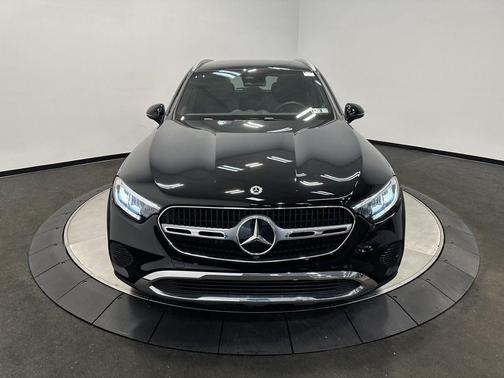 2026 Mercedes-Benz GLC 300 4MATIC