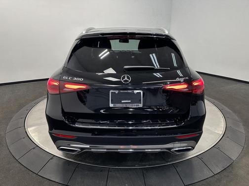 2026 Mercedes-Benz GLC 300 4MATIC