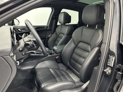 Volcano Grey Metallic 2026 Porsche Macan T