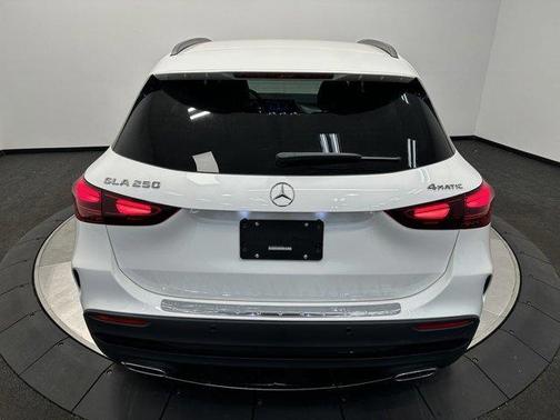 2025 Mercedes-Benz GLA 250 4MATIC