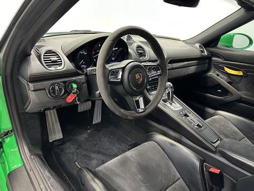 2021 Porsche 718 Spyder Roadster