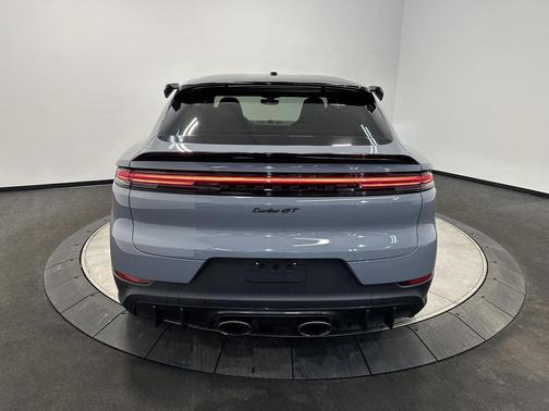 2024 Porsche Cayenne Turbo GT