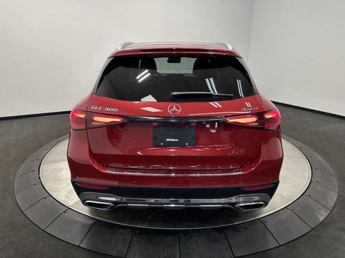 2026 Mercedes-Benz GLC 300 4MATIC