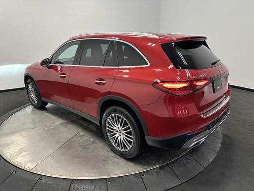 2026 Mercedes-Benz GLC 300 4MATIC