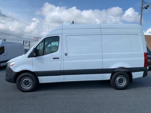 Arctic White 2026 Mercedes-Benz Sprinter 2500 High Roof