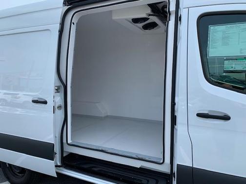 Arctic White 2026 Mercedes-Benz Sprinter 2500 High Roof