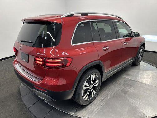2025 Mercedes-Benz GLB 250 4MATIC