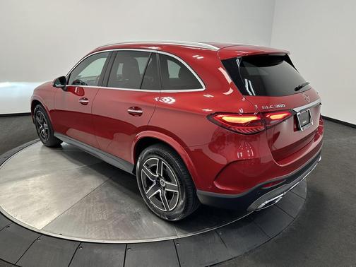 2025 Mercedes-Benz GLC 300 4MATIC