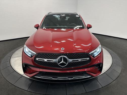 2025 Mercedes-Benz GLC 300 4MATIC