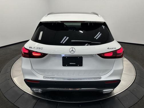 2026 Mercedes-Benz GLA 250 4MATIC