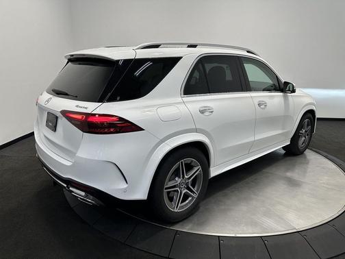 Polar White 2026 Mercedes-Benz GLE 450 4MATIC