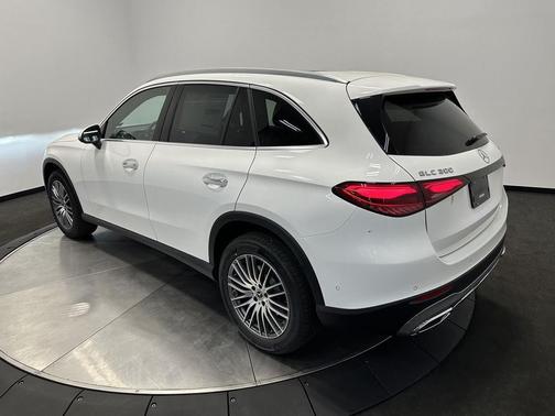 Polar White 2026 Mercedes-Benz GLC 300 4MATIC