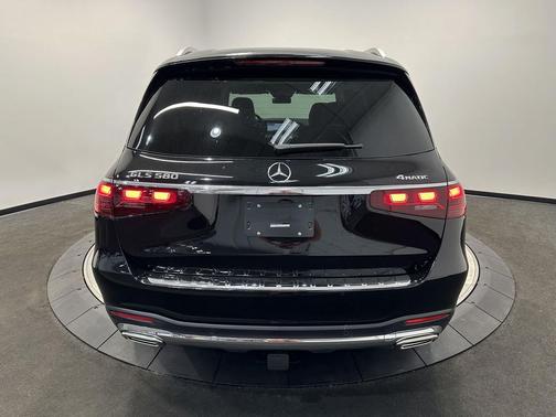 2026 Mercedes-Benz GLS 580 4MATIC