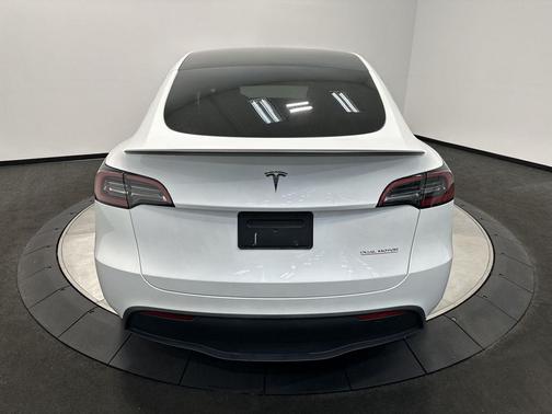 2023 Tesla Model Y Performance Dual Motor All-Wheel Drive