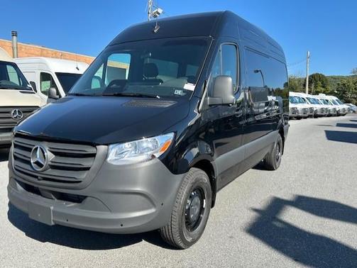 2025 Mercedes-Benz Sprinter 2500 Standard Roof