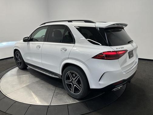 MANUFAKTUR Moonlight White Metallic 2026 Mercedes-Benz GLE 350 4MATIC