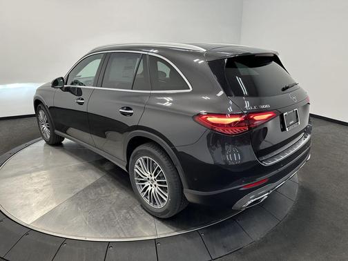 2026 Mercedes-Benz GLC 300 4MATIC