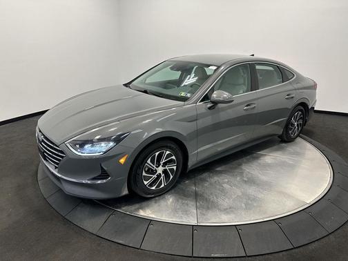 2020 Hyundai SONATA Hybrid Base