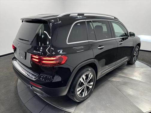2025 Mercedes-Benz GLB 250 4MATIC