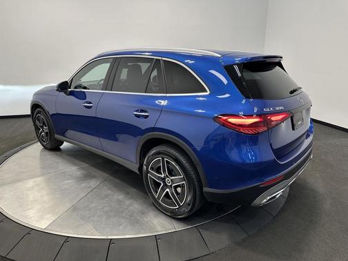 Starling Blue Metallic 2026 Mercedes-Benz GLC 300 4MATIC