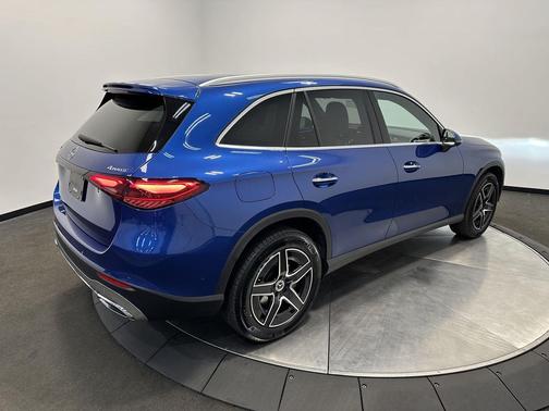 Starling Blue Metallic 2026 Mercedes-Benz GLC 300 4MATIC