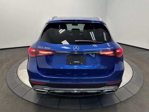 Starling Blue Metallic 2026 Mercedes-Benz GLC 300 4MATIC
