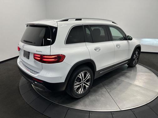 2025 Mercedes-Benz GLB 250 4MATIC