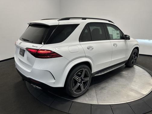 Polar White 2026 Mercedes-Benz GLE 450 4MATIC