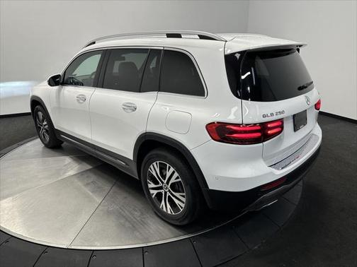 2025 Mercedes-Benz GLB 250 4MATIC