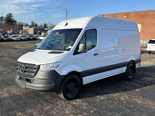 2025 Mercedes-Benz Sprinter 2500 Standard Roof