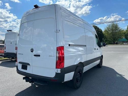 2025 Mercedes-Benz Sprinter 2500 Standard Roof