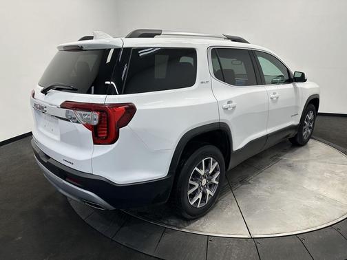2023 GMC Acadia AWD SLT