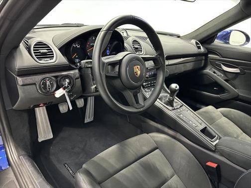 2022 Porsche 718 Cayman GT4