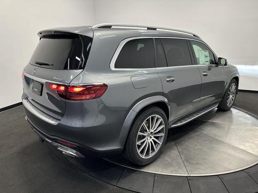 2026 Mercedes-Benz GLS 580 4MATIC