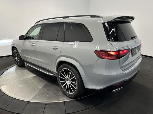 2026 Mercedes-Benz GLS 450 4MATIC