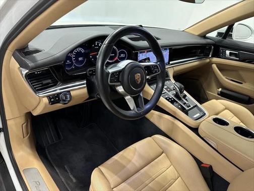 2020 Porsche Panamera 4