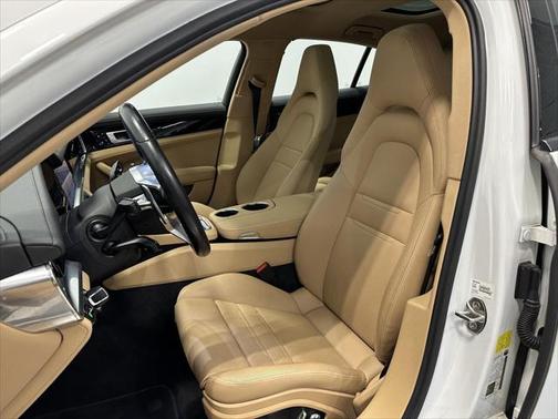 2020 Porsche Panamera 4