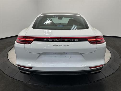 2020 Porsche Panamera 4