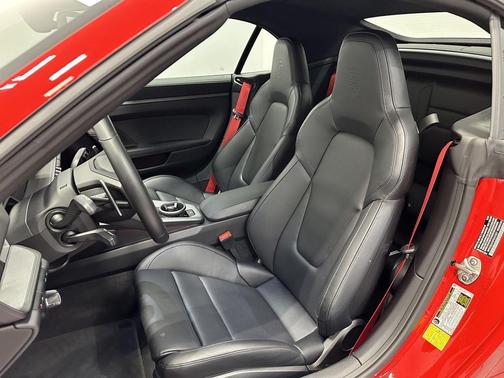 2023 Porsche 911 Carrera 4S Cabriolet